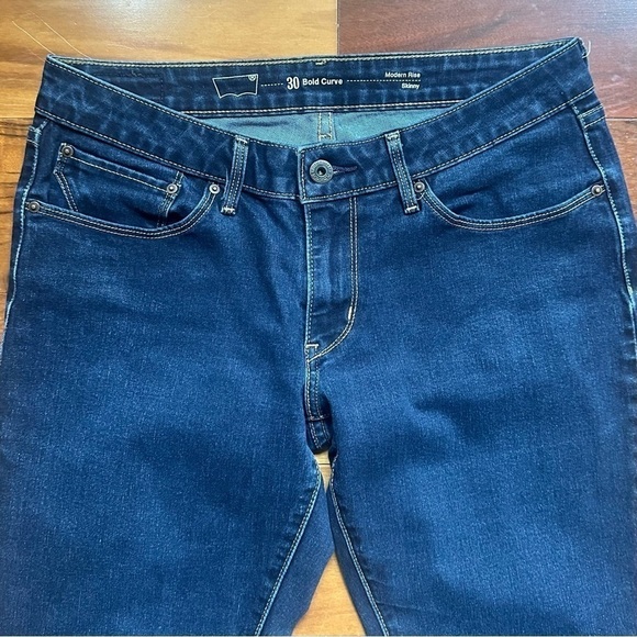 Levi’s Bold Curve Skinny Jeans - Picture 4 of 14